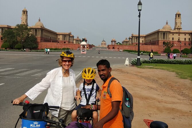 Raj Tour- New Delhi Cycle Tour - Paharganj, Backpacker Delhi, and Narrow Streets