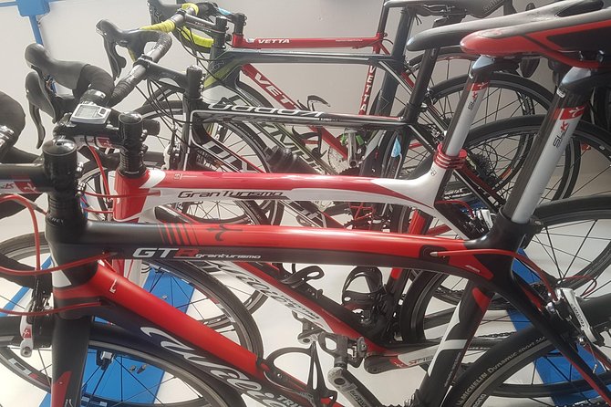 Rent road bike - Picking up your bike on Via Torquato Tasso