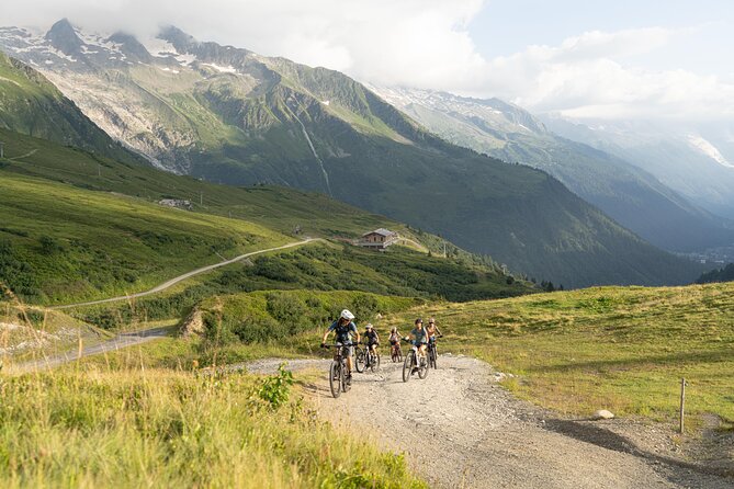 Ride at altitude above Chamonix on an electric mountain bike - Who will get the most from this ride