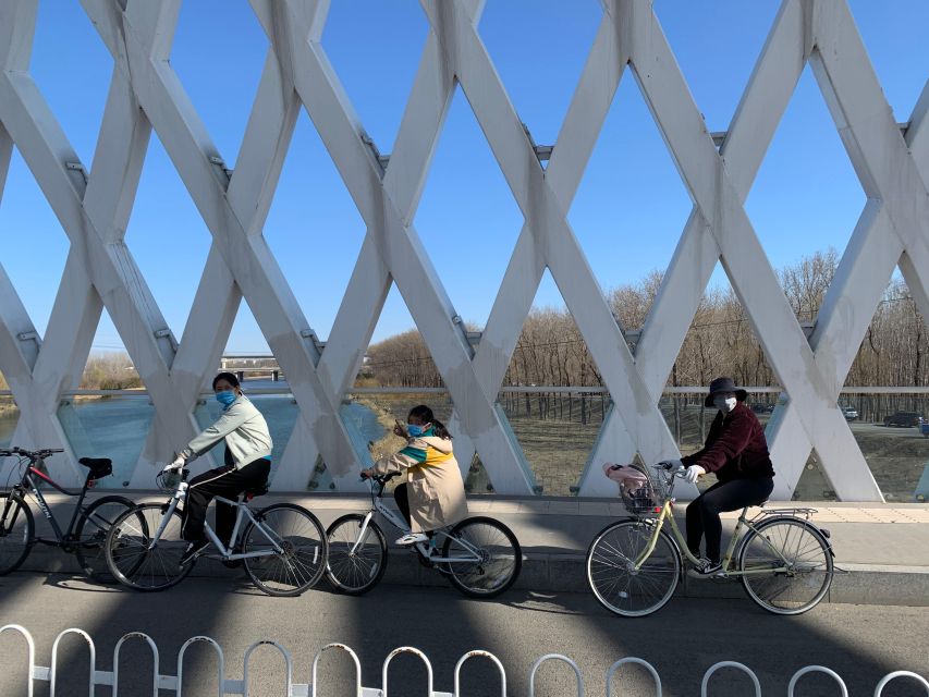 Riverside Cycling With A Native - Meeting at Hualikan Station