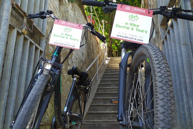 Rome Tiber cycle path: Electric & Muscle Rental Bike - Following the Tiber before entering central Rome