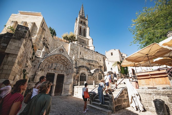 Saint-Emilion Electric Bike Day Tour with Wine Tastings & Lunch - Chateau Ambe Tour Pourret and the picnic lunch
