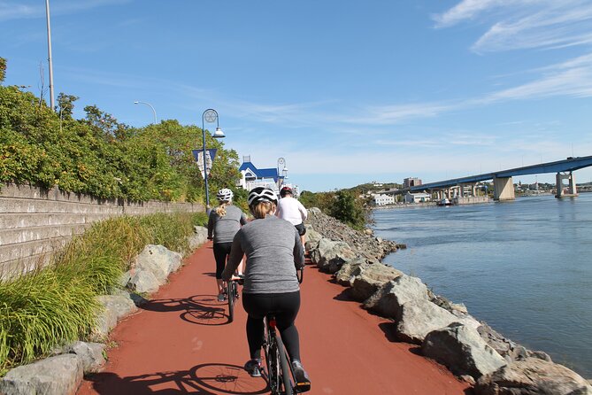 Saint John Highlights & History Cycling Tour - A drink and local stories at Moosehead Small Batch