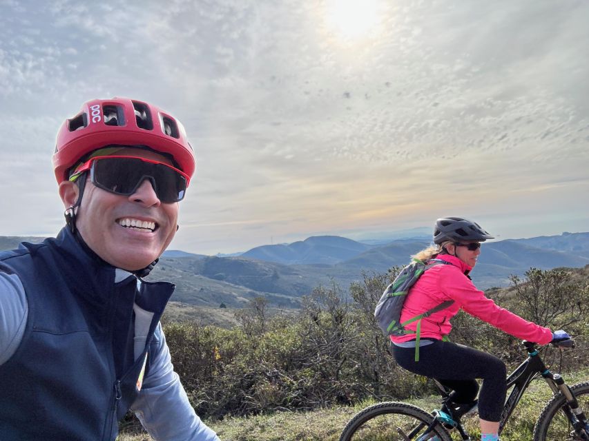 San Francisco: Marin Headlands Gravel Biking Tour +GG Bridge - Muir Beach, Lunch, and a Drink at the Pelican Inn