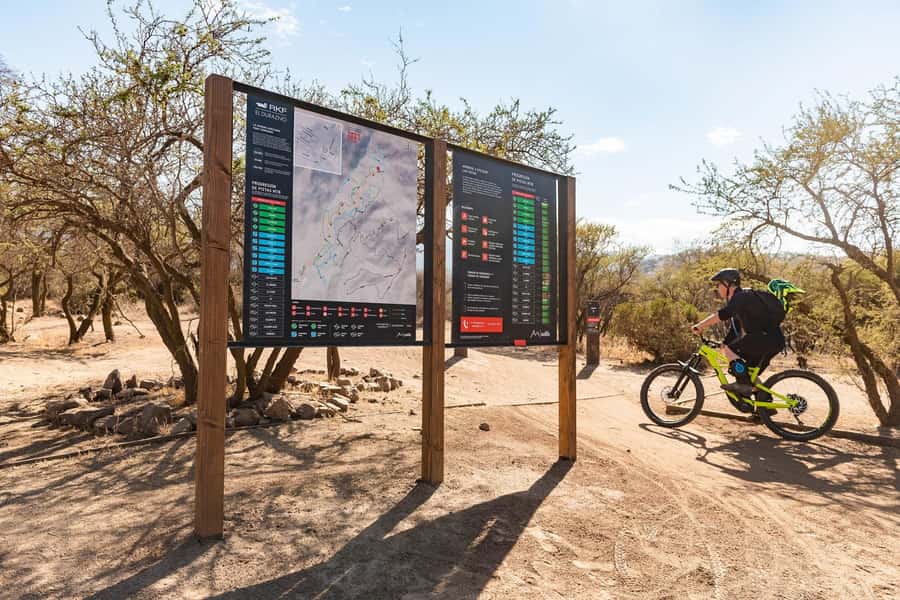 Santiago: E- Mountain Bike Rental to ride in a bike park - Practical Booking Details