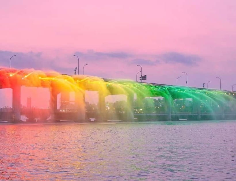 Seoul: Small Group Picnic & Night Bike Ride at Han River - Starting at Yeouinaru Station Exit 2