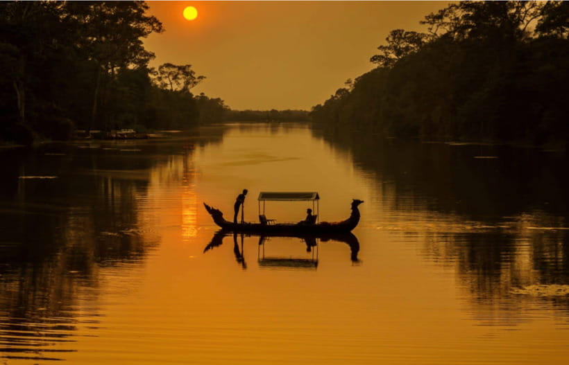 Siem Reap: Angkor Sunset Bike & Boat Tour /E-Bike Available - Why the small group makes a difference