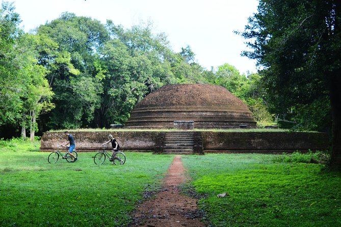 Sigiriya Cycle Tour: Explore Village Life in Sigiriya & Enjoy a Village Lunch - Why this bicycle ride gives you a different Sigiriya