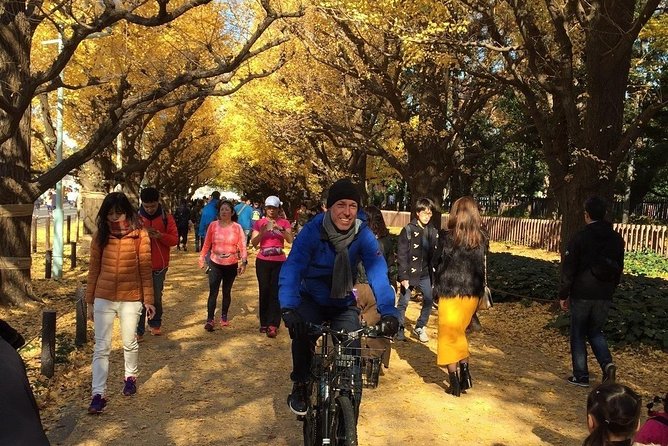 Small Group Cycling Tour in Tokyo - Roppongi Hills: fifteen minutes in modern Tokyo