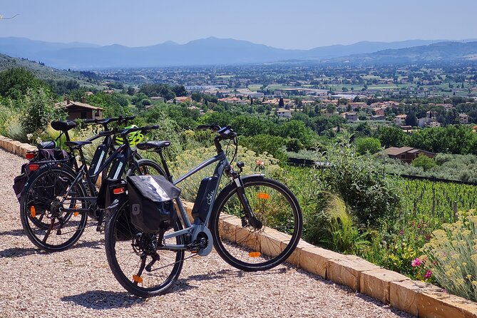 Spello E-Bike & Wine Tour with Scenic Winery Lunch - Why this Umbria bike ride works so well