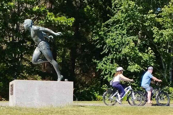 Stanley Park Bike Adventure with Lux Car Pick Up Affordable Easy - Key points to know before you book