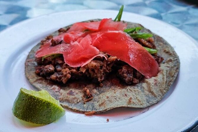 Street Food Bike Ride/Roma-Condesa/All-Inclusive 3.5 hours - Finishing with a michelada