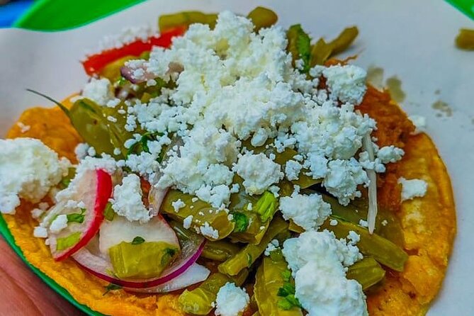 Street Food Bike Ride/Roma-Condesa/All-Inclusive 3.5 hours - What the guide adds to the ride