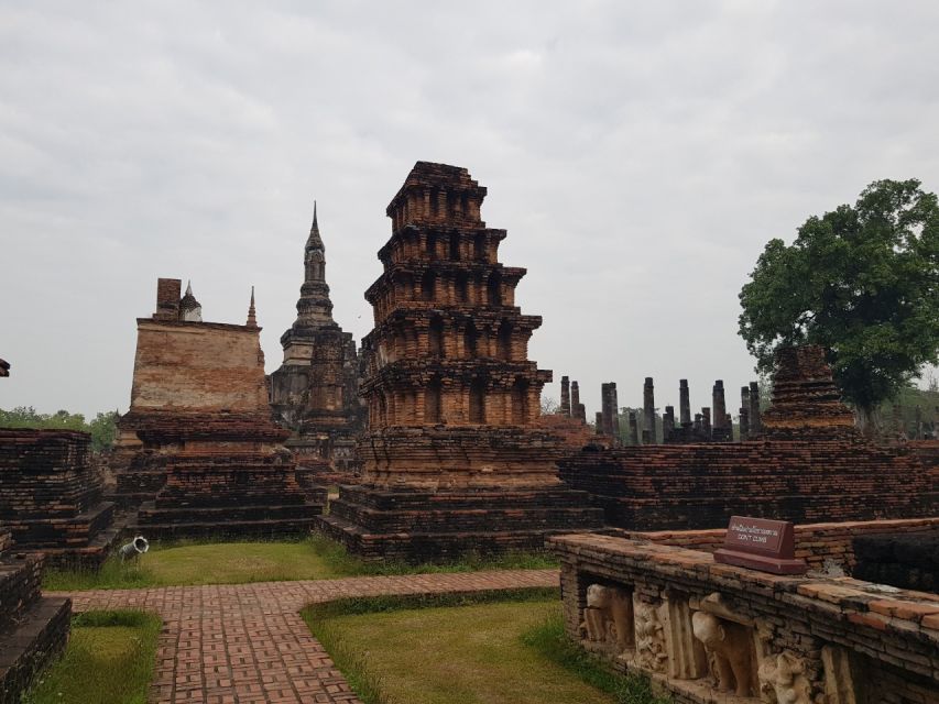 Sukhothai: Full-Day Historical Park Cycling Tour with Lunch - Key points to know before you book