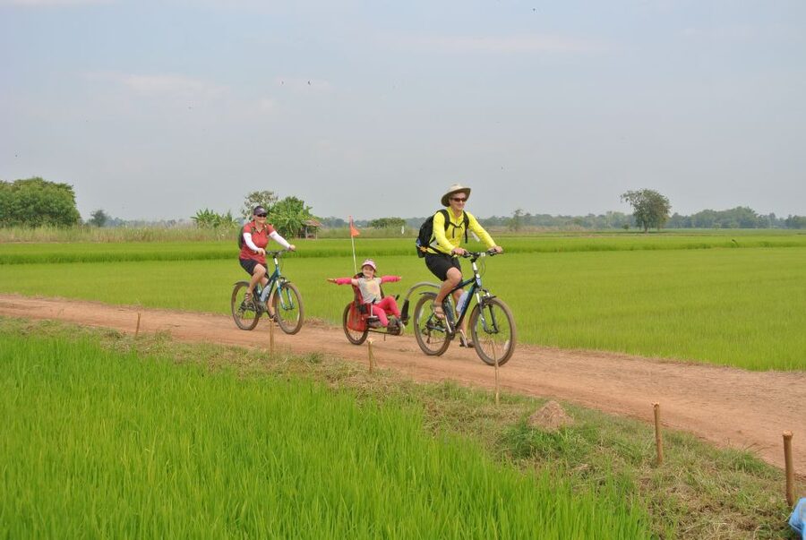 Sukhothai: Historical Park & Countryside Cycling Tour - The southern temples and the ride back