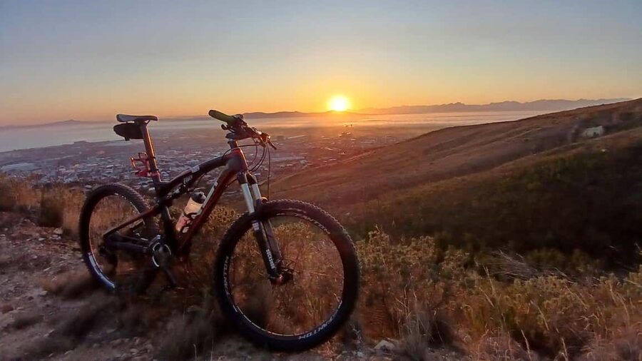 Table Mountain: Mountain Biking to Constantia Wine Estate - Reaching Groot Constantia after three hours