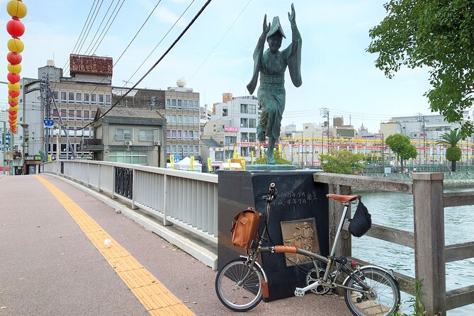 Tokushima & Mt. Bizan BROMPTON Slow Cycling Tour - Comparing the present with Tokushima Castle