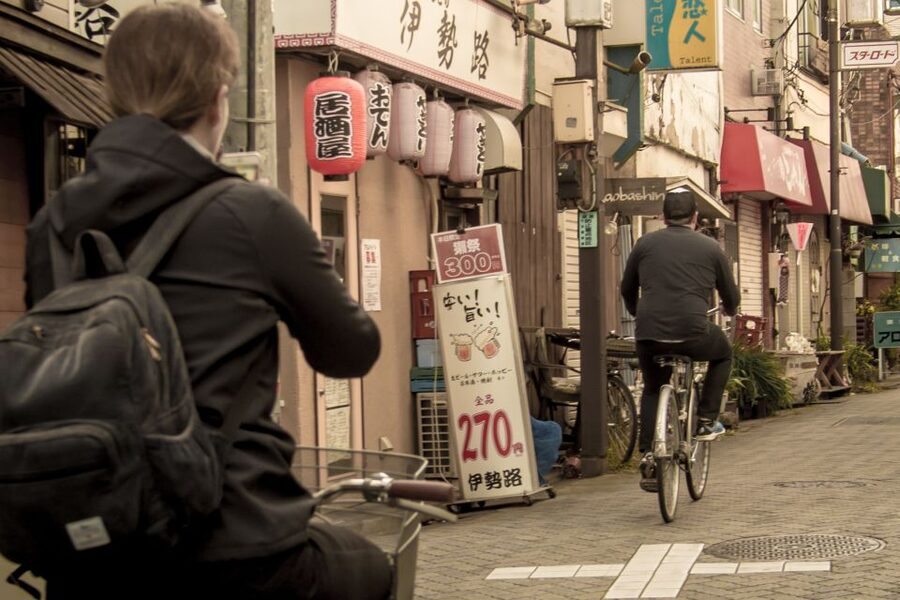 Tokyo: West-Side Cycling and Food Tour with Guide - Getting used to the mamachari bikes