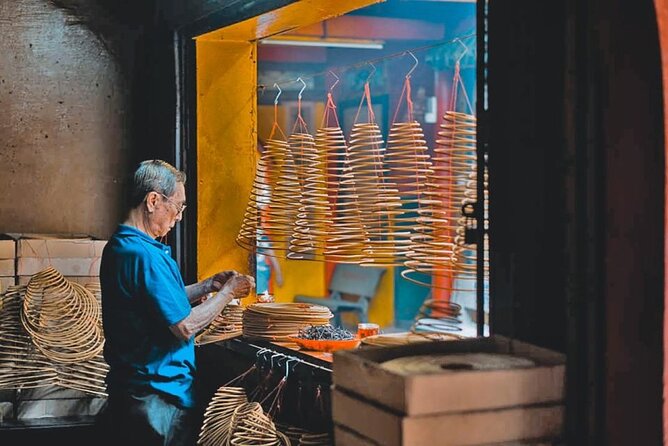 Trails of Chinatown’s Richest Man - Ho Chi Minh City Cycling Tour - Bình Đông Street and the beginning of the Chinese community