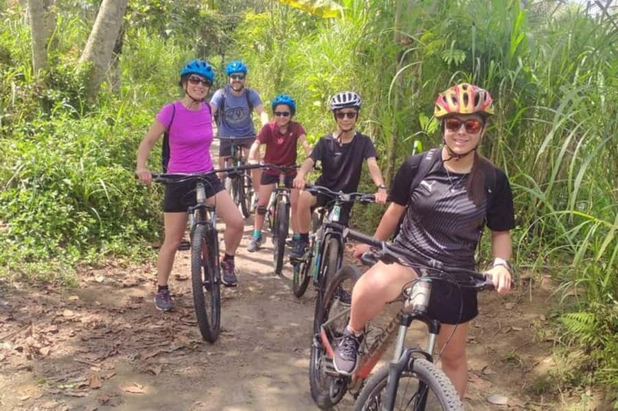 Ubud: Cycling Tour Local Villages, Temple, and Rice Field - What to bring and what to expect on the road