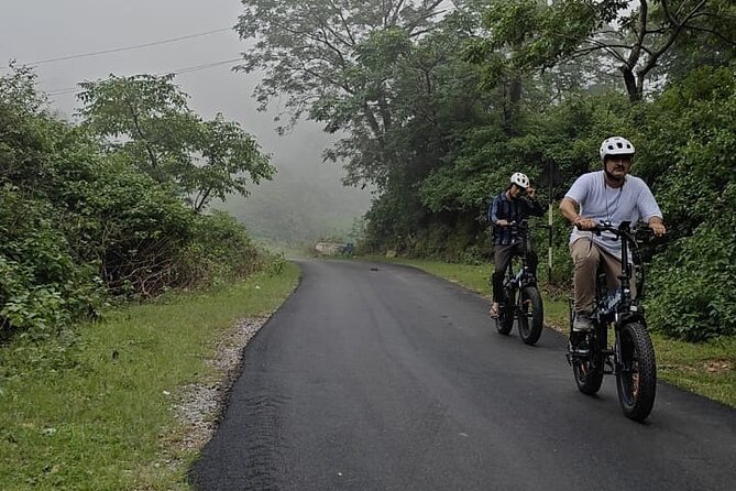Udaipur Countryside Electric Cycle Tour - The return through open country