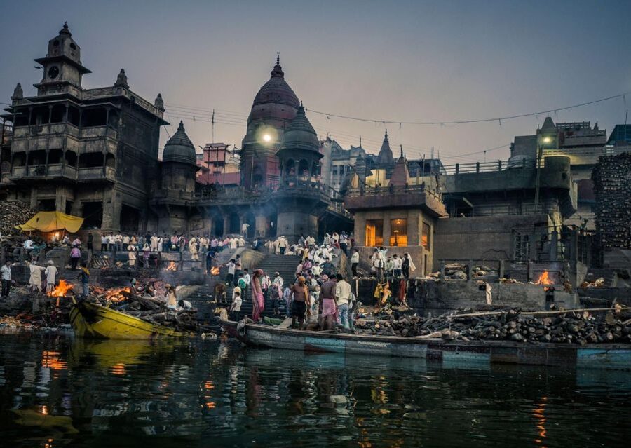 Varanasi: Cycle of Life, Death, and Rebirth Guided Tour - What the guide adds to the experience