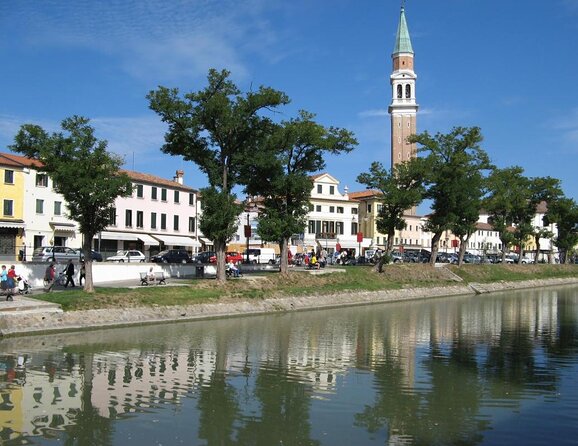 Venice Countryside Bike Tour - Cruising from Fusina through villages and canal roads
