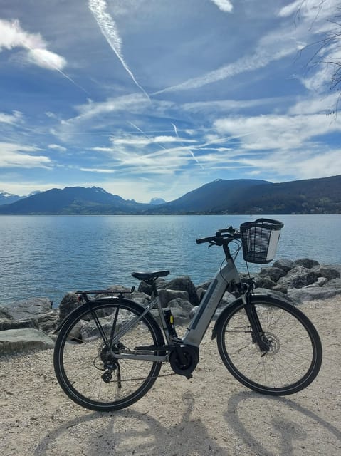 Veyrier-du-Lac: Electric Bike and Boat Experience - Who will enjoy this day most