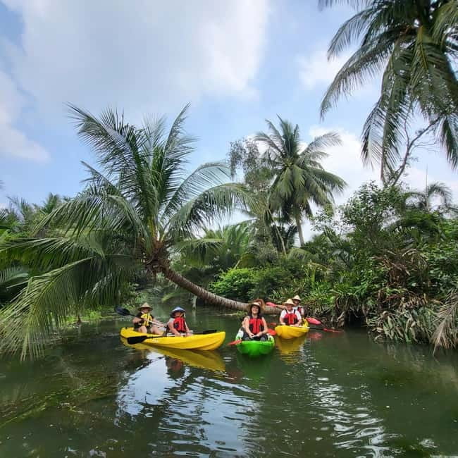 VIP Mekong Delta Full Day Adventure Cycling-Kayak-Cooking - The hand-rowed sampan and narrow canals