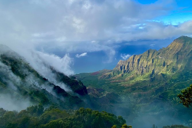 Waimea Canyon Downhill Bike Ride - Safety rules can change your day