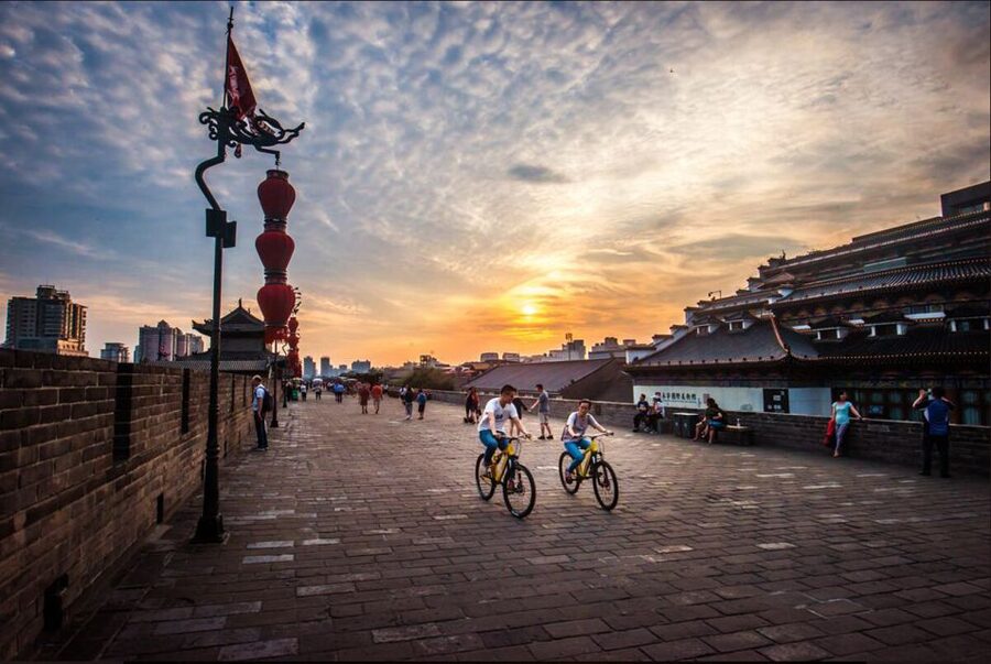 Xi'an City Wall Private Guided Tour with Cycling Option - Cycling the City Wall for a broader view