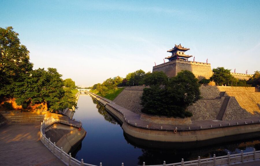Xi'an City Wall Private Guided Tour with Cycling Option - Is $60 per person a fair price?