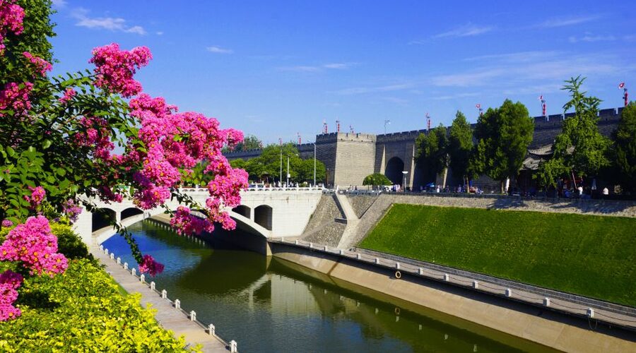 Xi'an City Wall Private Guided Tour with Cycling Option - Who should book this City Wall tour?