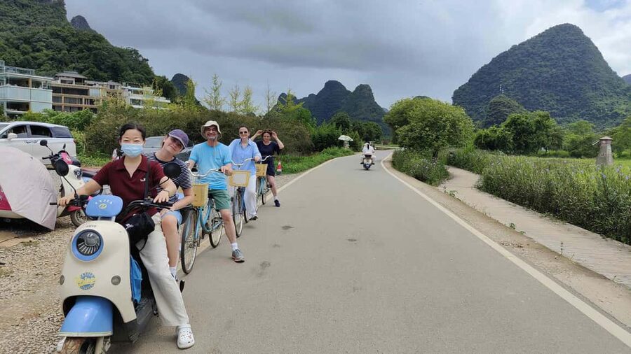 Yangshuo: Highlights Karst landscapes & Village Cycling - Key points at a glance