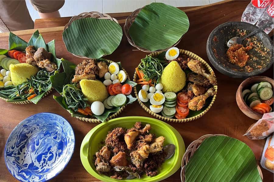 Yogyakarta: Countryside Cycling and Cooking Class Experience - Leaving Yogyakarta for the village kitchen