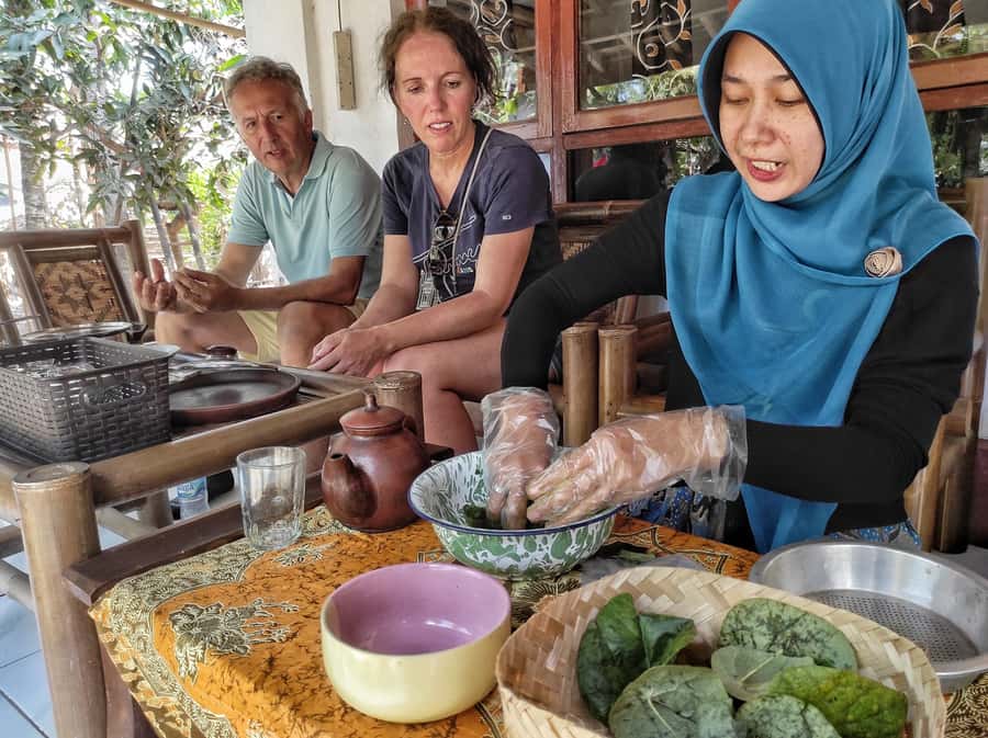 Yogyakarta: Countryside Village Cycling Tour With Guide - Snacks, drinks, and the value of $46