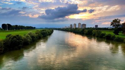 Zagreb: 2.5-Hour Cycle Back to Socialism Tour