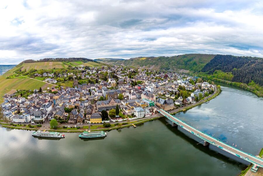 Zell: Bike and boat tour with wine tasting and picnic - A one-way cycling day along the Moselle